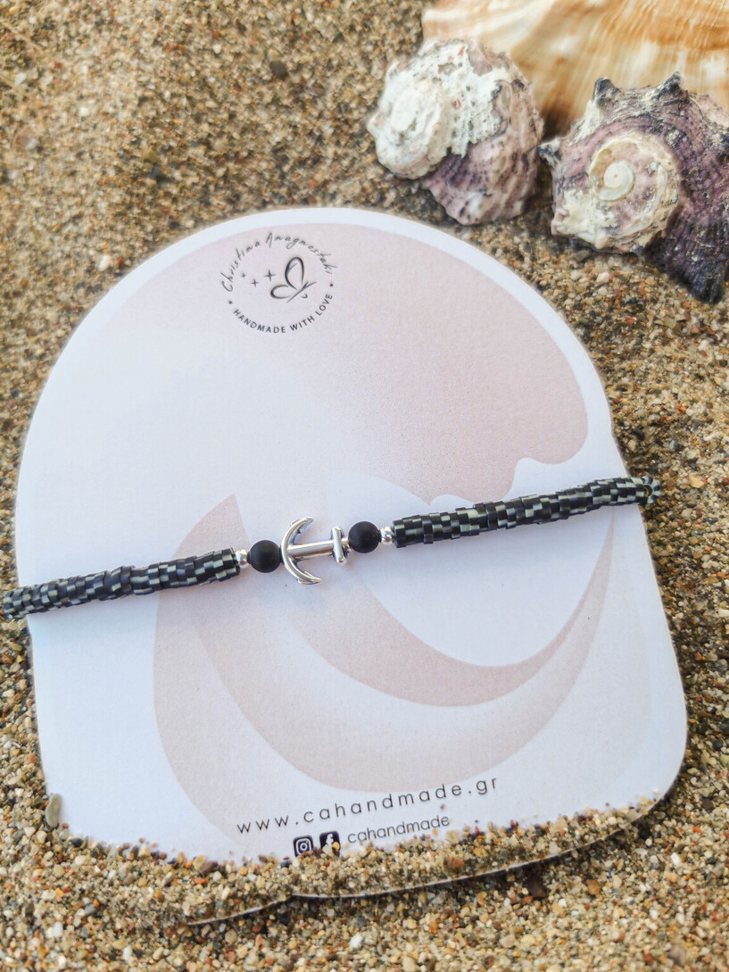 Anchor bracelet