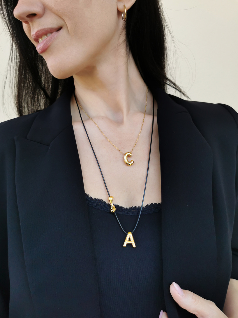 Balloon monogram chain necklace