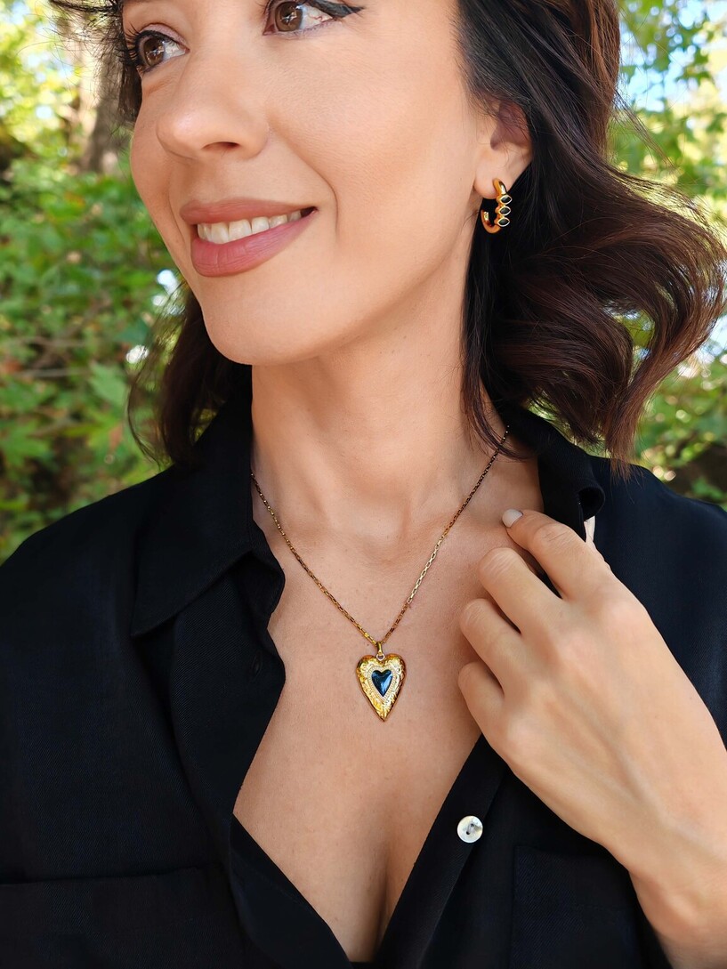 Bella necklace 