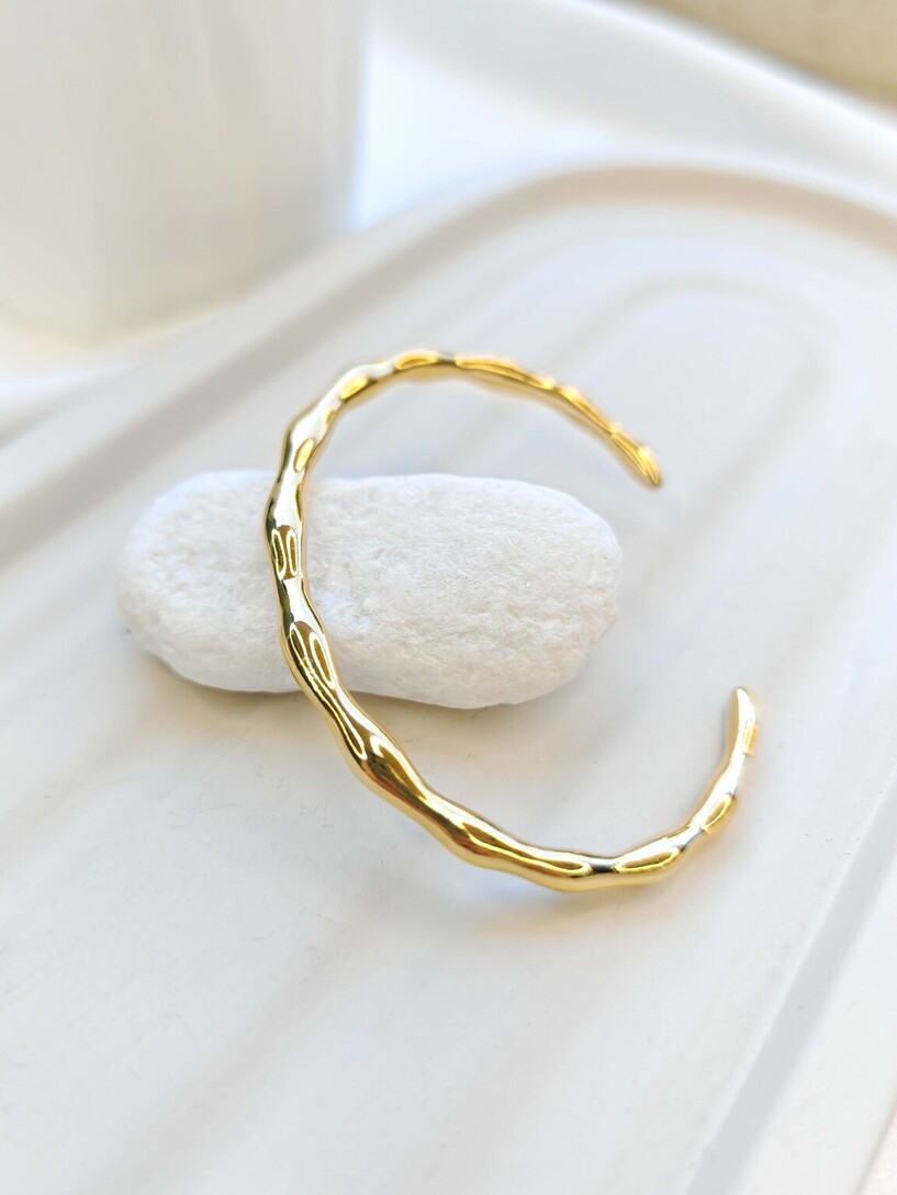 Almyra bangle bracelet