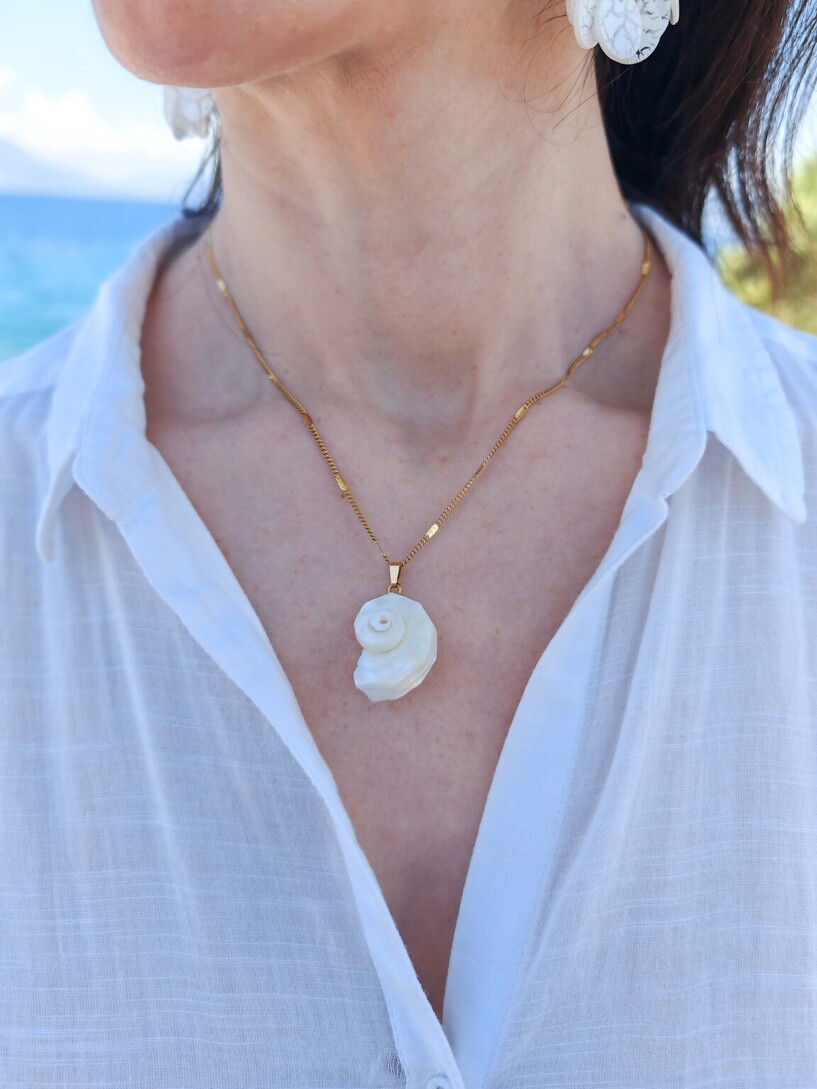 Echo necklace 