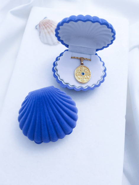 Blue velvet shell case