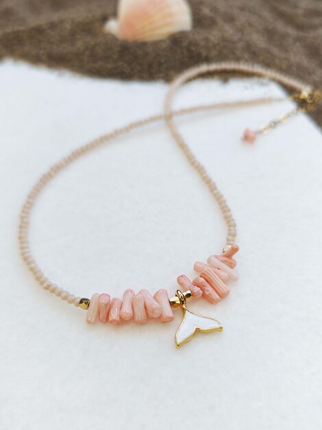 White mermaid necklace