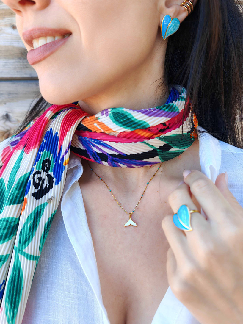 Calypso white necklace