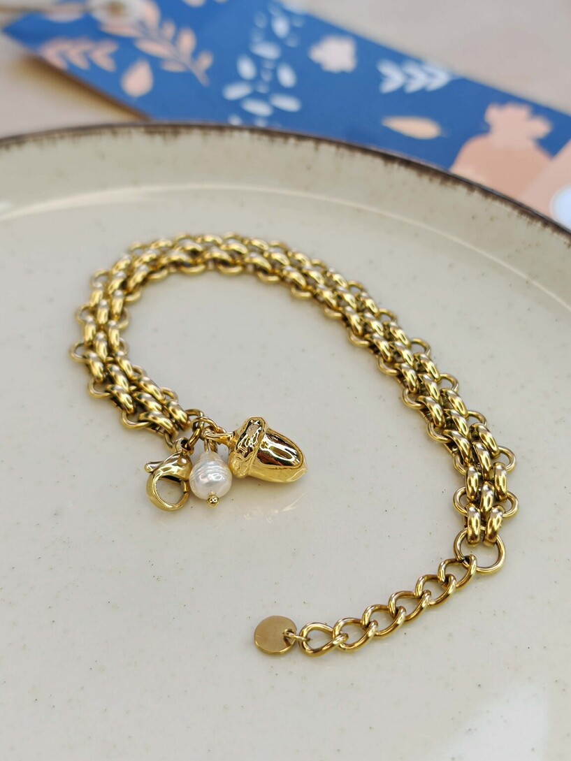 Acorn bracelet 