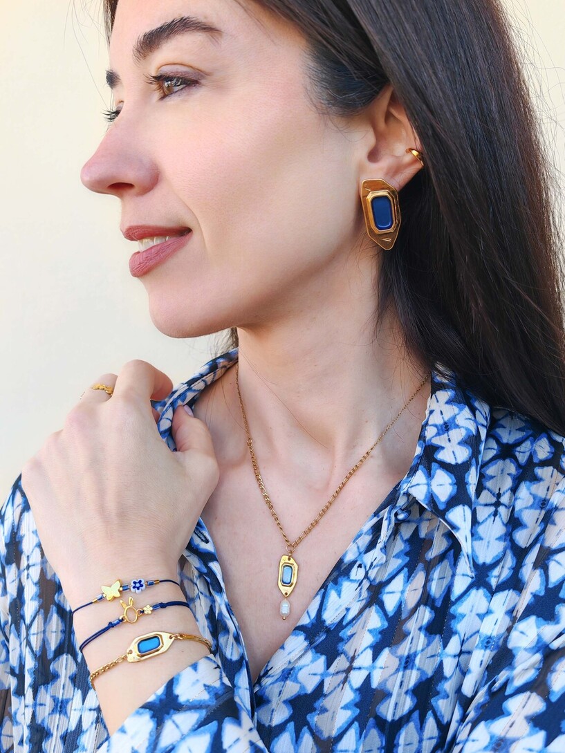 Blue lagoon necklace