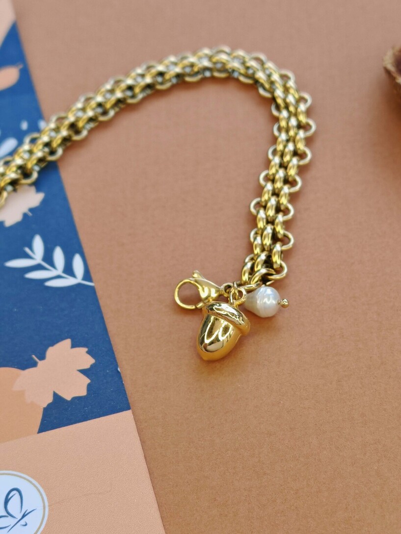 Acorn bracelet 