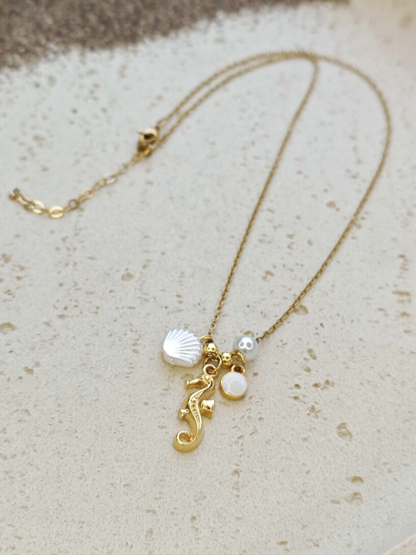 Vithos necklace