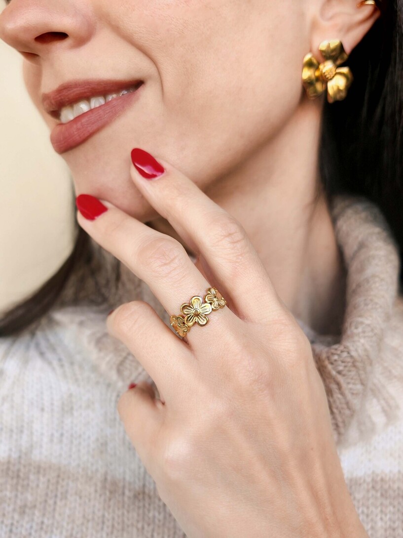 Daisies stainless steel ring