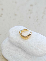 Wave ear cuff