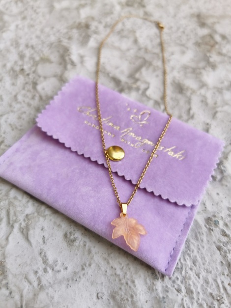 Falling leaf necklace