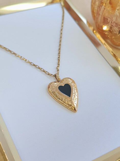 Bella necklace 