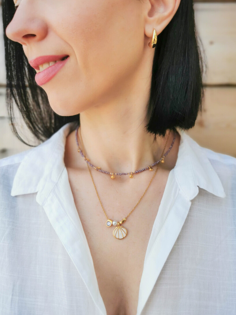 Purple shells necklace