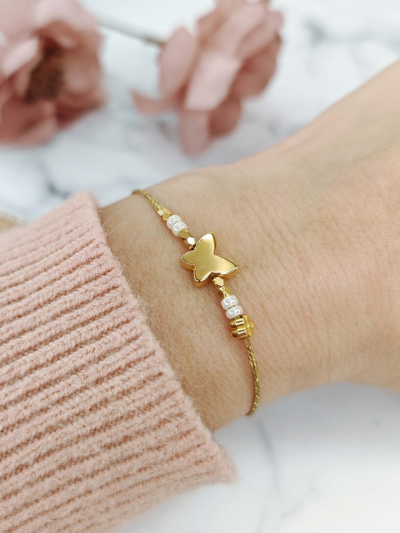 Fly away bracelet