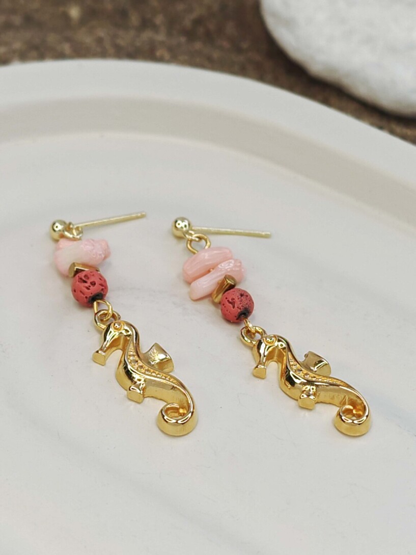 Seahorse earrings 
