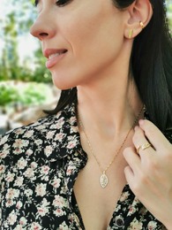 Bella necklace