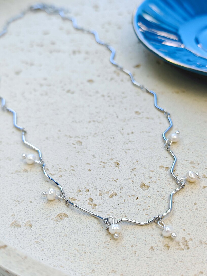 Fresh pearls silver necklace