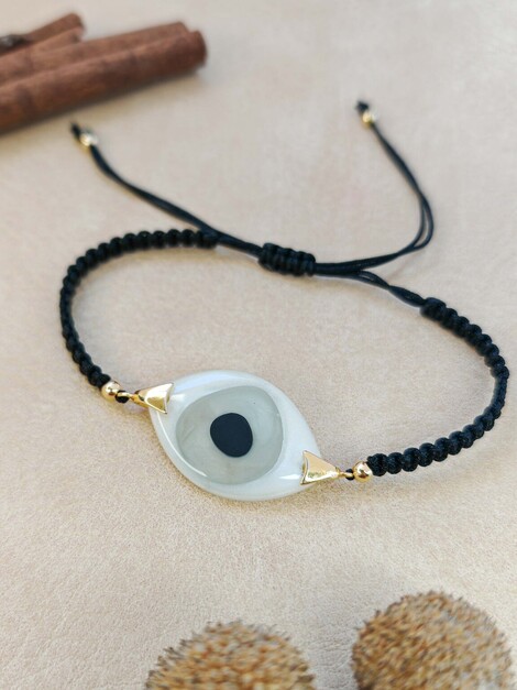 The eye bracelet 
