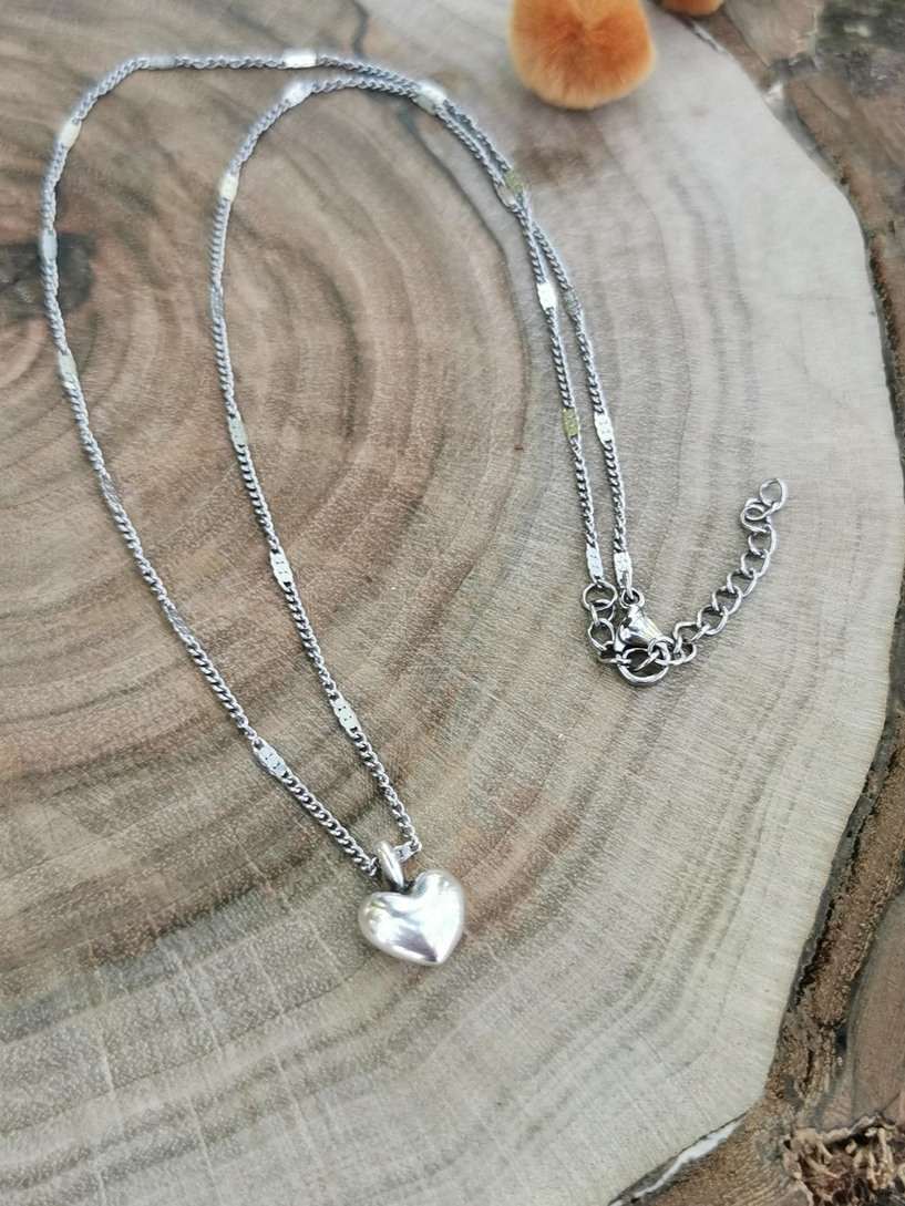 Heartbeat necklace