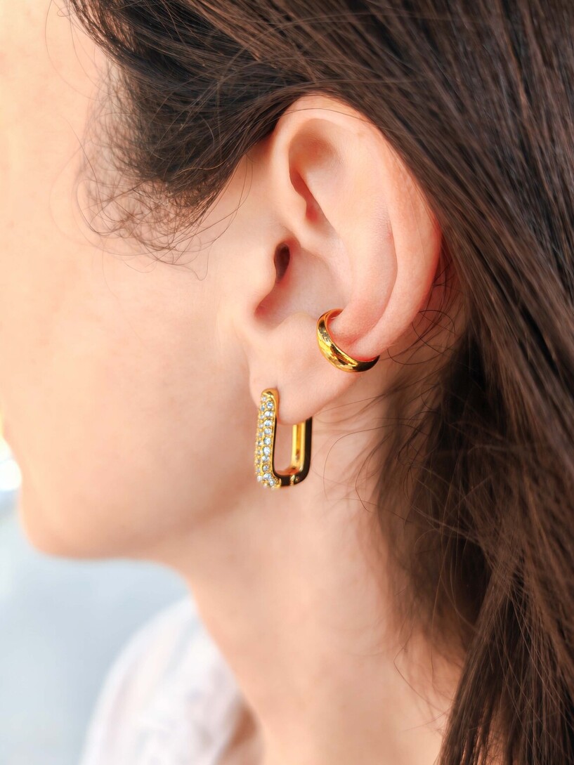Wave ear cuff