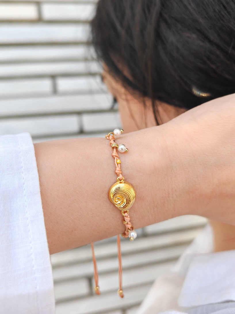 Seashell bracelet