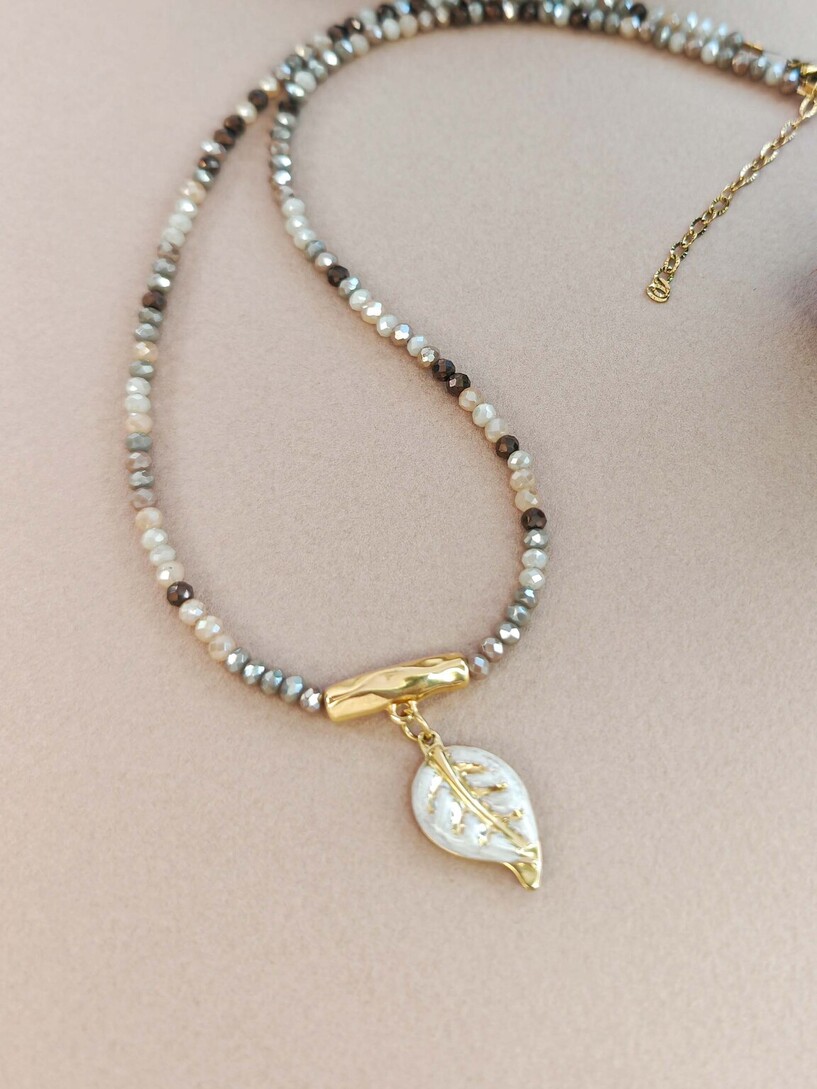 Leaf necklace 