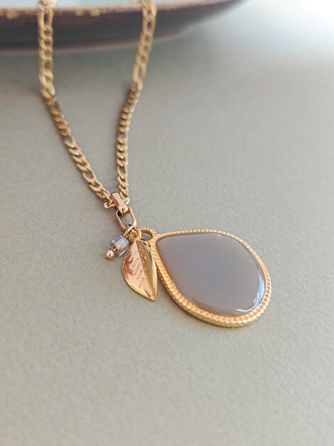 Olive necklace