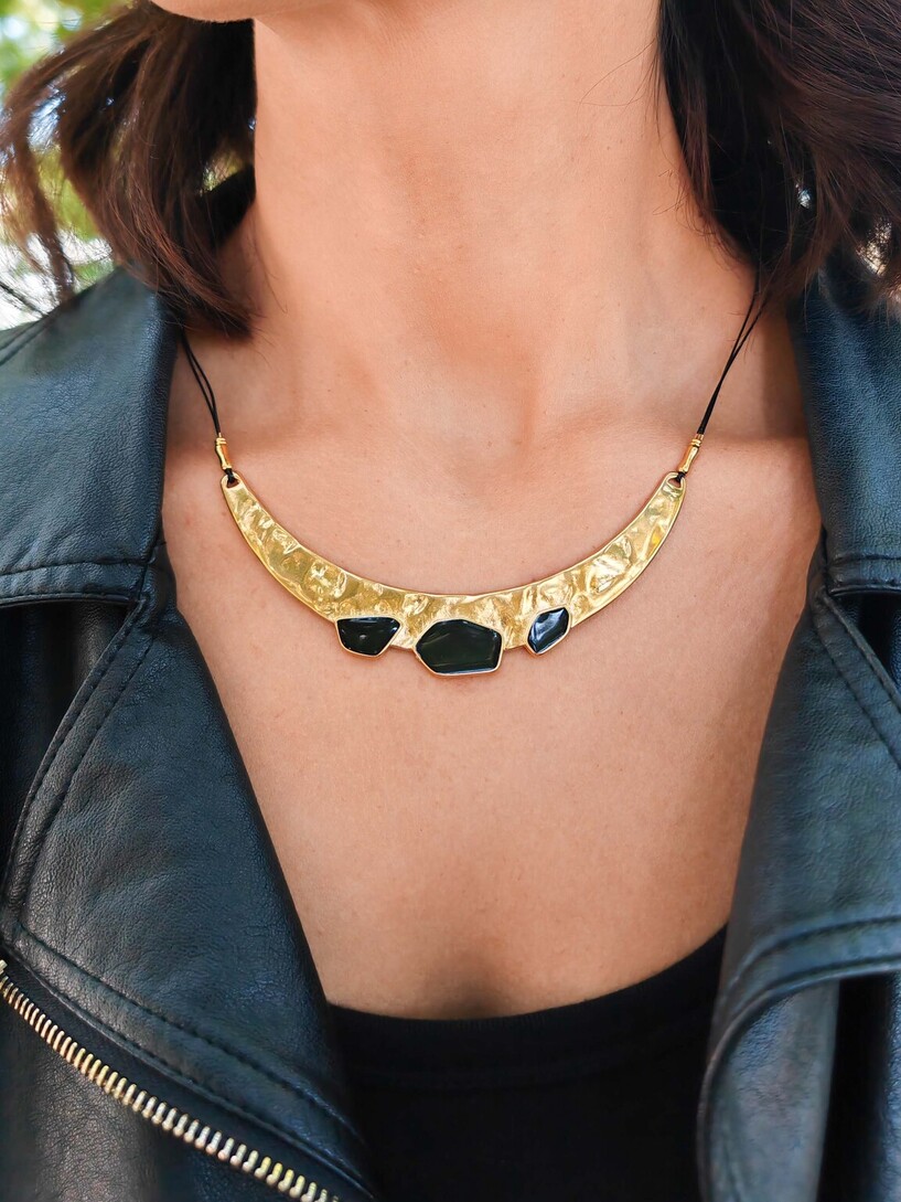 Statement necklace