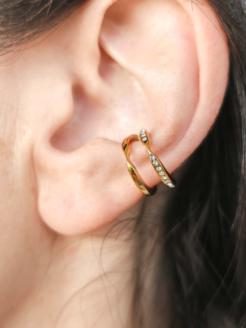 Sparkle gold ear cuff