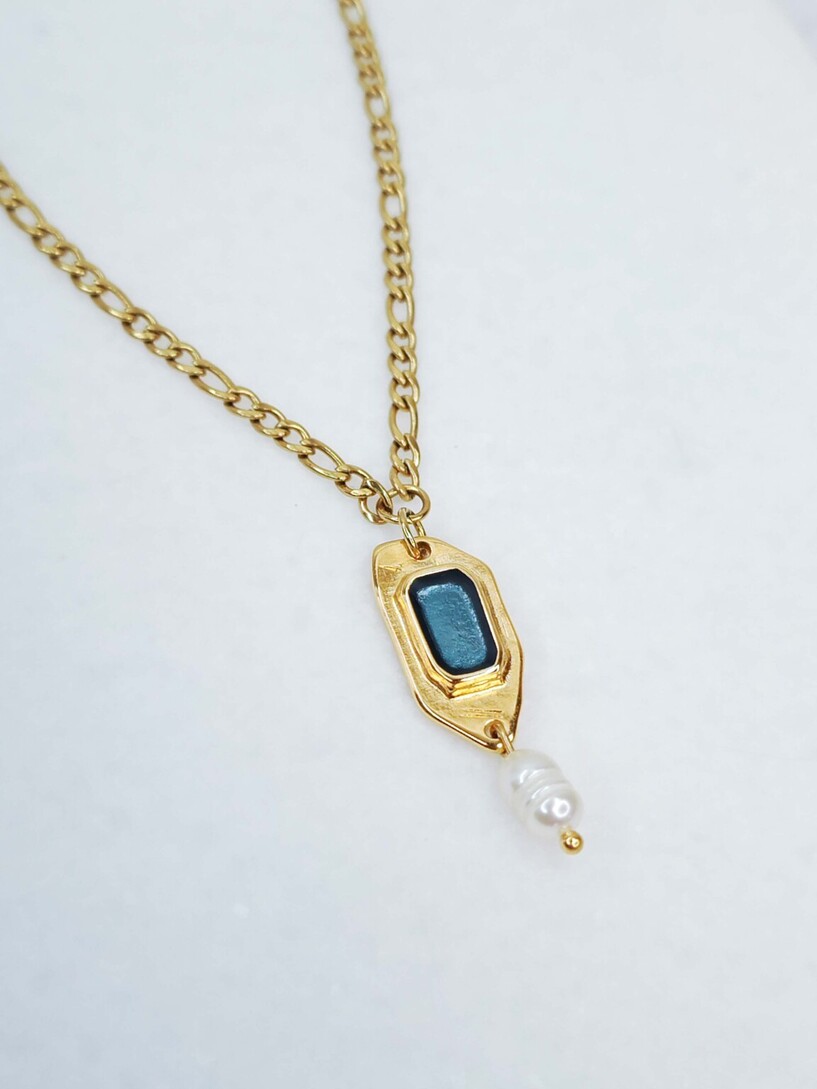Blue lagoon necklace