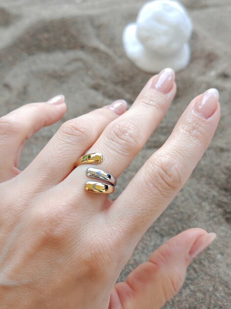 Double lines ring 
