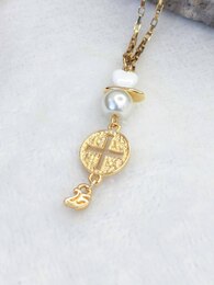 Finesse car charm