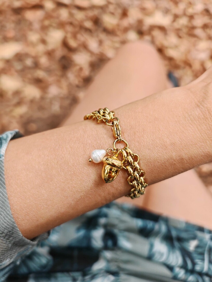 Acorn bracelet 