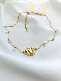 Fresh pearls gold necklace