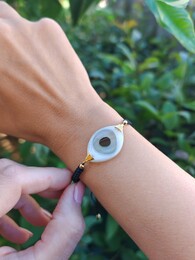 The eye bracelet 