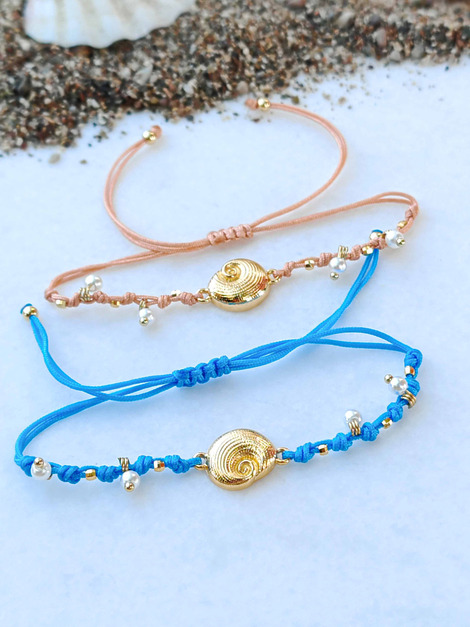 Seashell bracelet
