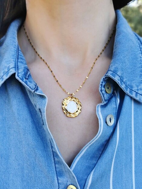 White Pearl necklace