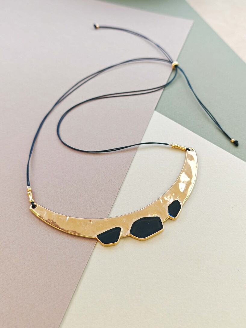 Statement necklace