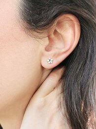 Small daisies earrings