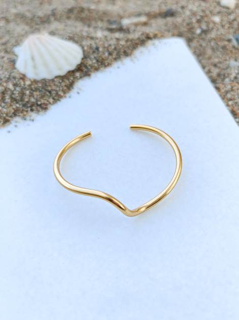 Wave bangle bracelet