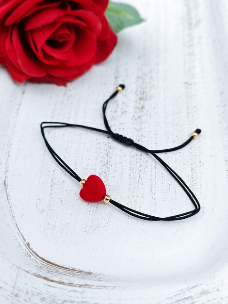 Velvet heart bracelet