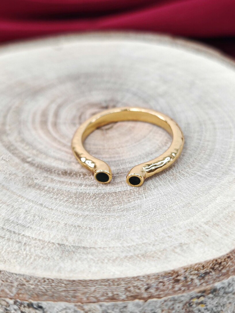 Dots ring