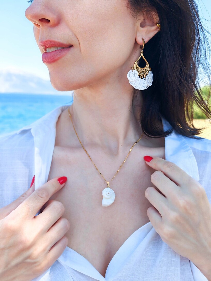 Echo necklace 