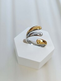 Double lines ring 