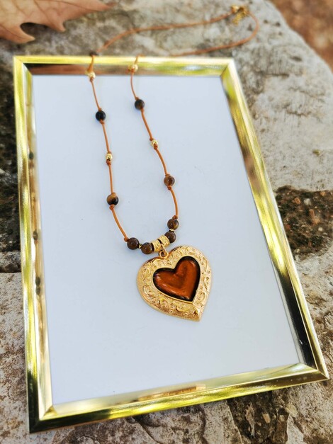 Fall in love necklace