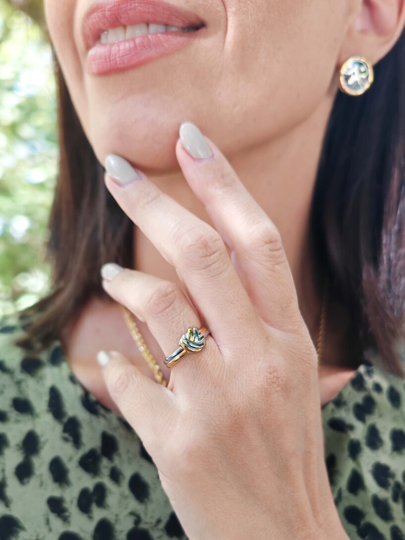 Knot ring 