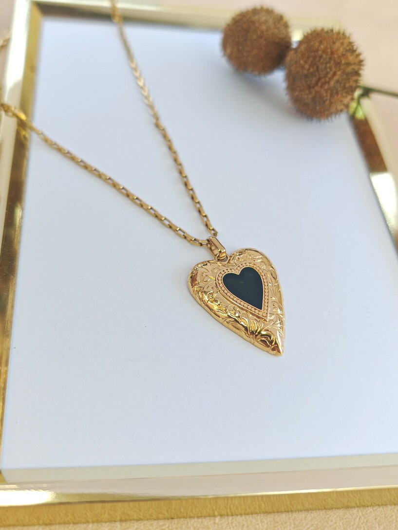 Bella necklace 