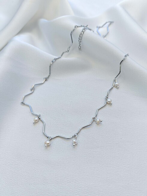 Fresh pearls silver necklace