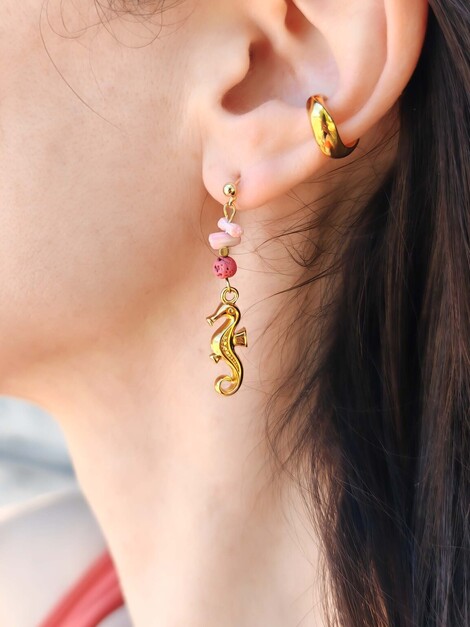 Seahorse earrings 