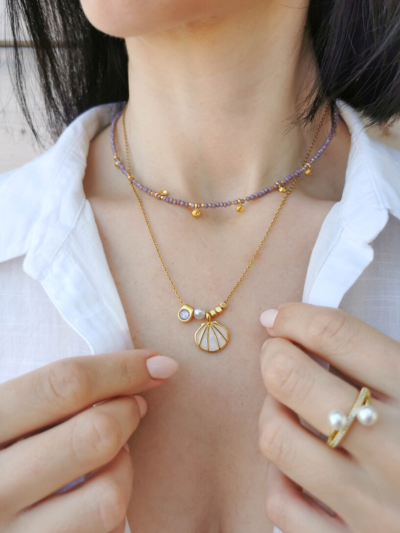 Purple shells necklace